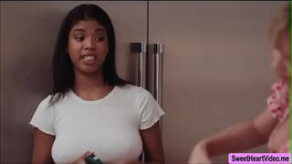 Styvdotter Nia Nacci titta på Dana DeArmond slickar hennes våta fitta