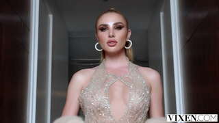 VICE Bunita na di mira den kayente asina grupo di tres