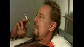 Stary facet pieprzy młoda uczennica